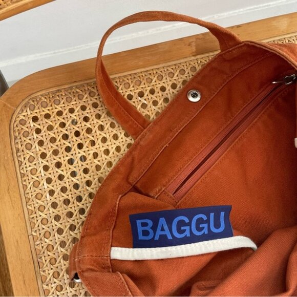 BAGGU Duck Bag in Umber - Picture 3 of 14